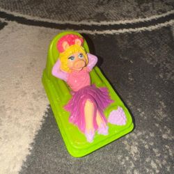 1995 Henson Muppets Treasure Island Miss Piggy Action Figure 