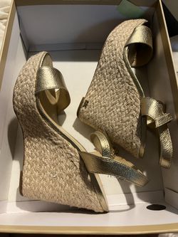 jill wedge michael kors pale gold