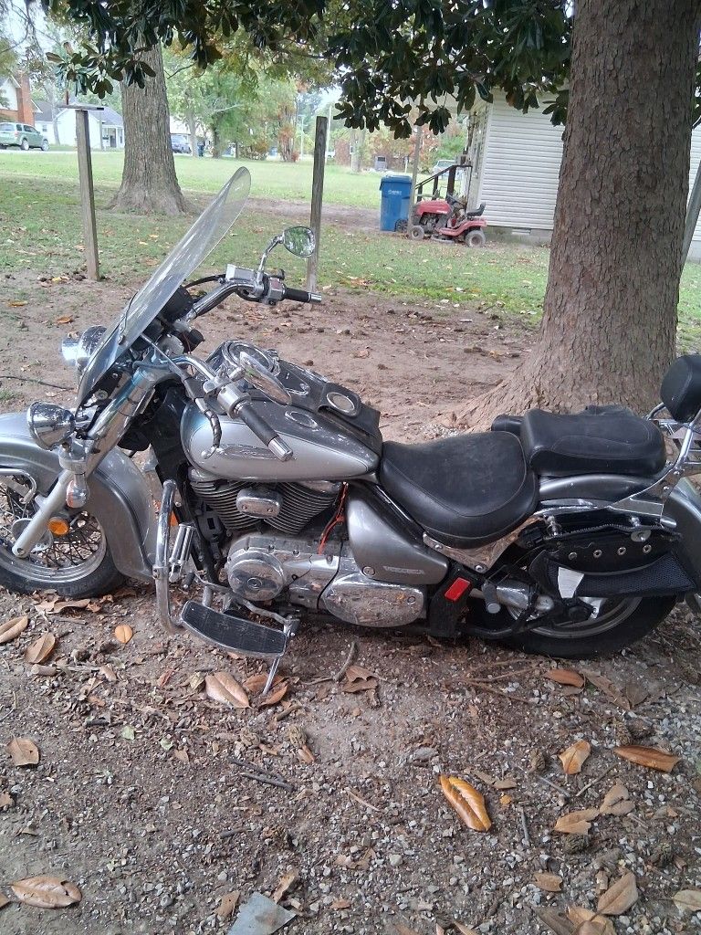 2002 Suzuki Intruder Volusia 800