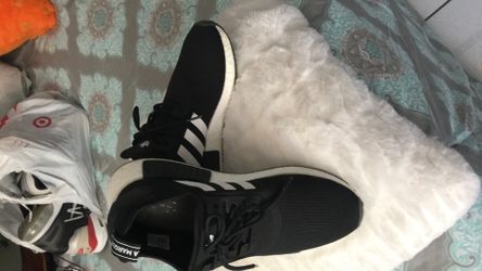 Tennis shoes for Men size 10