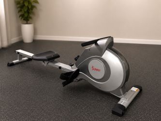 🚣 Sunny Health & Fitness Folding Rowing Machine – Excellent Condition