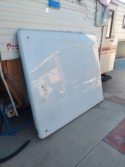 Chevy colorado "Snugtop" regular bed used