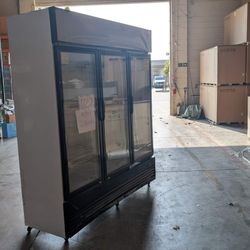 Clearance Beverage 3 Glass Door Merchandiser 74 in 85904L0324