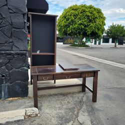 Large Desk And Bookshelf Match Free