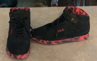 Big Kid’s Filas Size 7