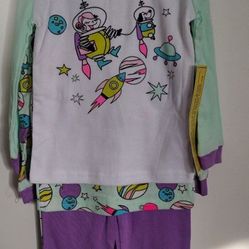Brand New Toddler Girl 4 Piece Pajama Set Size 3T $20 Pick Up Only In Bakersfield In The 93308 Area No Holds Cash Only 