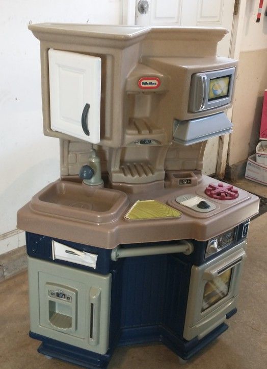 Child's Play Kitchen