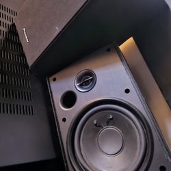 Home Speakers And Studiophile