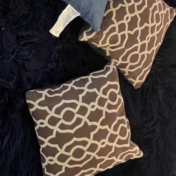 Throw Pillows 