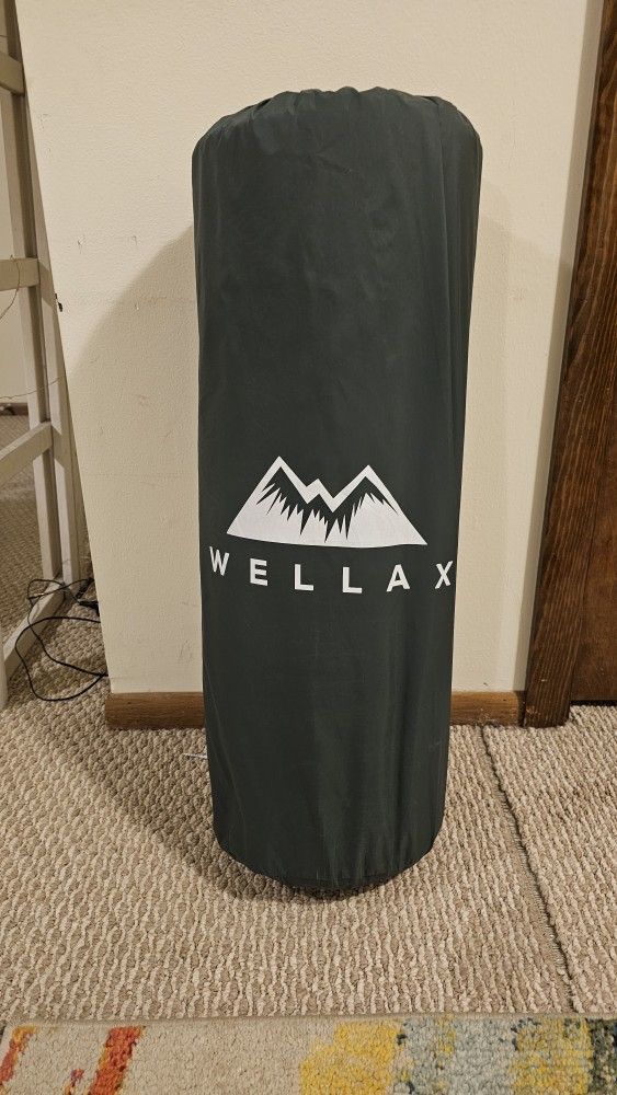 WELLAX Sleeping Pad - Foam Camping Mats, Fast Air Self-Inflating Insulated Durable Mattress