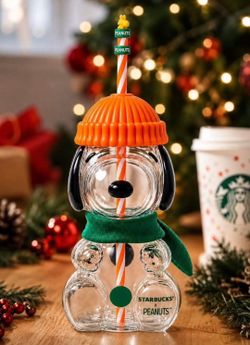 Snoppy starbucks.