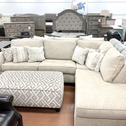 New Ashley Sectional 🔥🔥 IN STOCK NOW