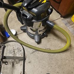 DeWalt Shop Vacuum