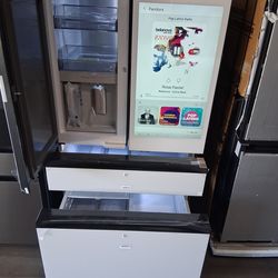 Refrigerador con pantalla en pagos, Refrigerators in white glass in Payments