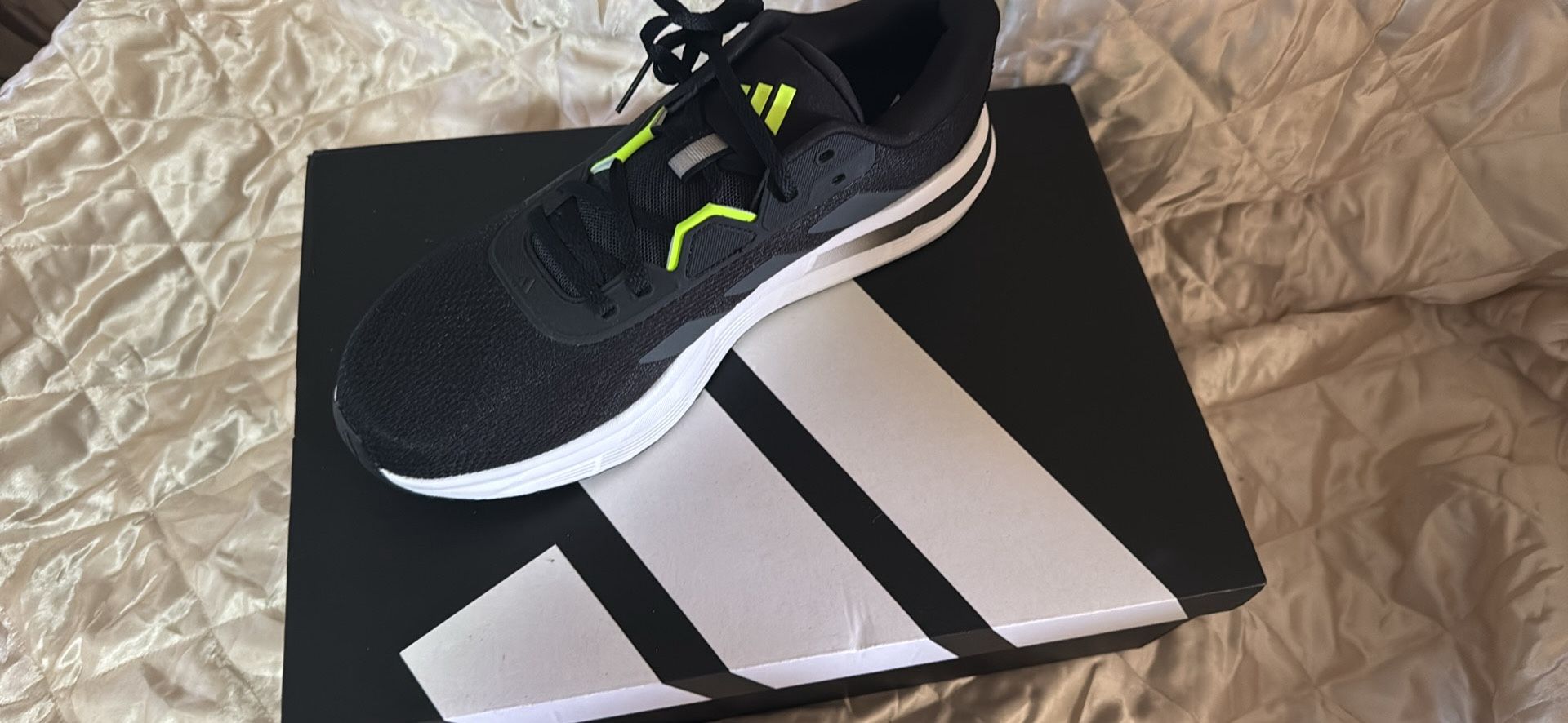 Adidas Men Size 11 1/2