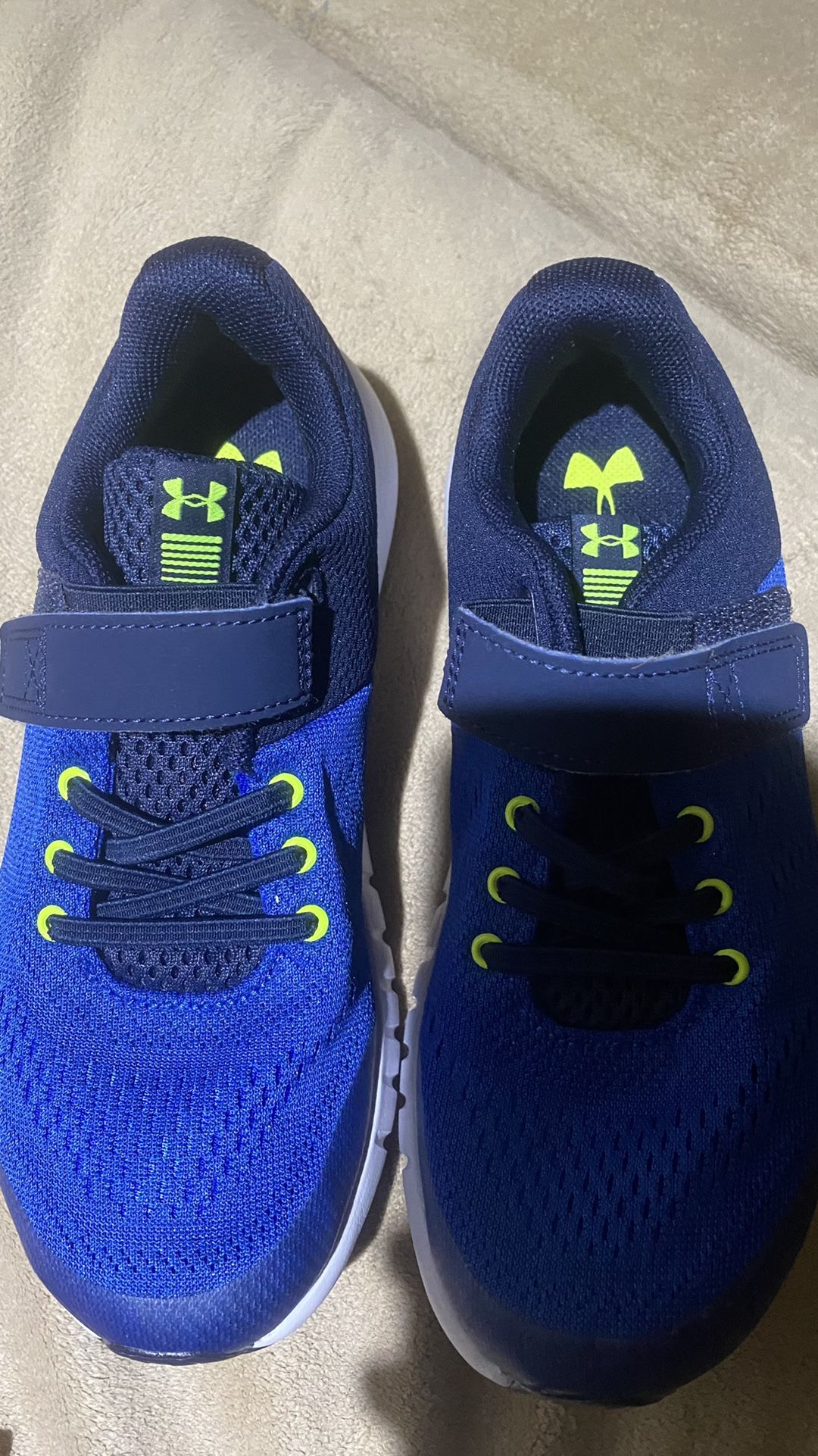 Under Armour Boys Shoes for Sale in Long Beach, CA OfferUp