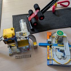 Tomy Tomica Hypercity Mega Station Set and Rescue Police Headquarters playset