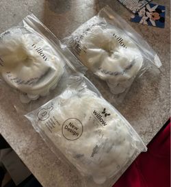 New willow Breast Pump bags 