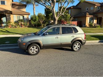 2006 Hyundai Tucson v6 auto 29mog Runs excellent ice cold AC great gas mileage everything works perfect 180k miles clean California title Current regi