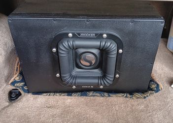Kicker Solo X Subwoofer & Custom Box