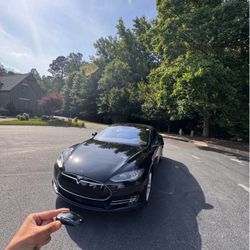 2015 Tesla Model S 85