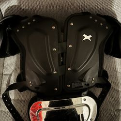 Xenith Shoulder Pads/Backplate - size medium