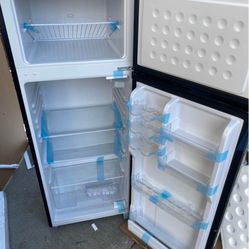 Upstreman 7.7 Cu.ft Top Freezer Refrigerator, 2 Door Top Mount Fridge Large Apartment Refrigerator with Freezer, SD75 Stainless Steel