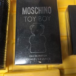 Moschino Cologne 