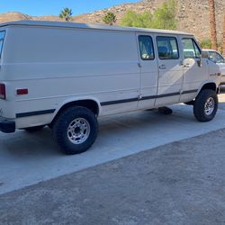 1993 GMC P3500