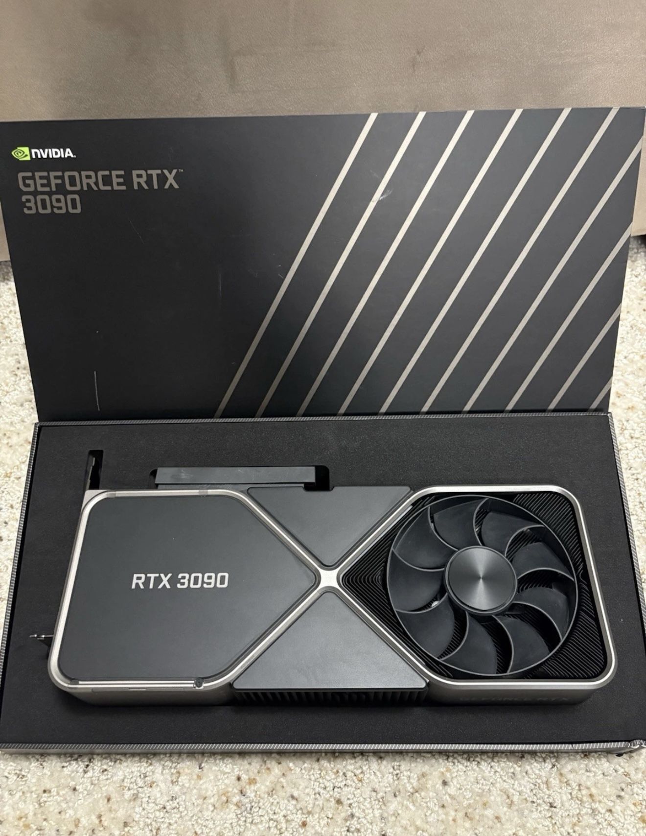 NVIDIA RTX 3090 FE - Excellent Condition