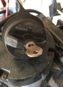 Ford ranger locking gas cap