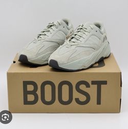 Yeezy 700