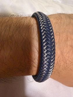 Men’s leather and metal bracelet