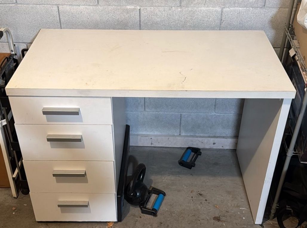 Free Desk
