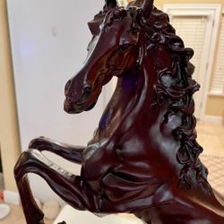 Gorgeous Vintage Horse Statue Red Brown Resin Horse Statue Sculpture 21.5 inch high x 18 inch across.