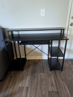 Gaming desk
