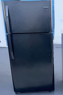 Frigidaire Black Top-Freezer Refrigerator
