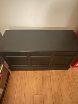 Lane Cedar Chest Antique Black  great condition