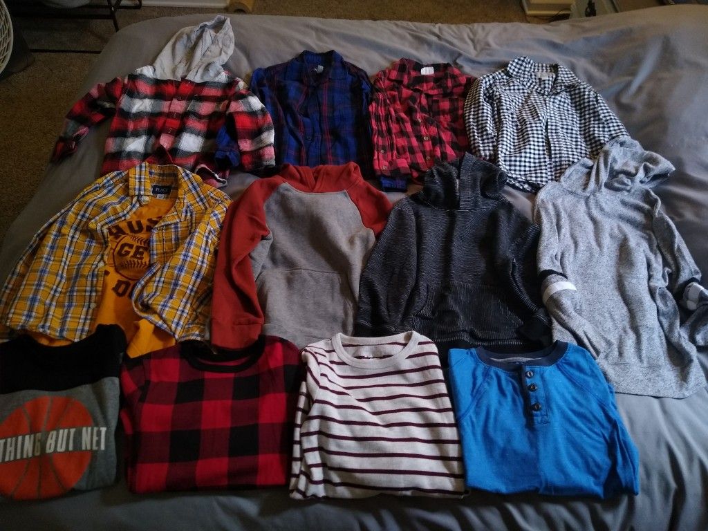 Small Lot Of Boys Size 5/6 Tops