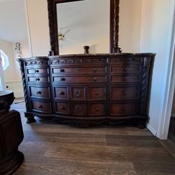Marble Top Dresser With Mirror 