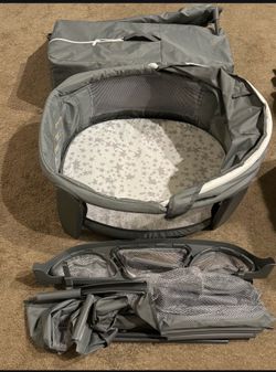 Like new - Graco Pack & Play