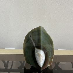 Beautiful Polished Agate Geode – Premium Decor 💎