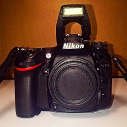 Nikon D7100 DSLR Digital Camera (Low Shutter Count)
