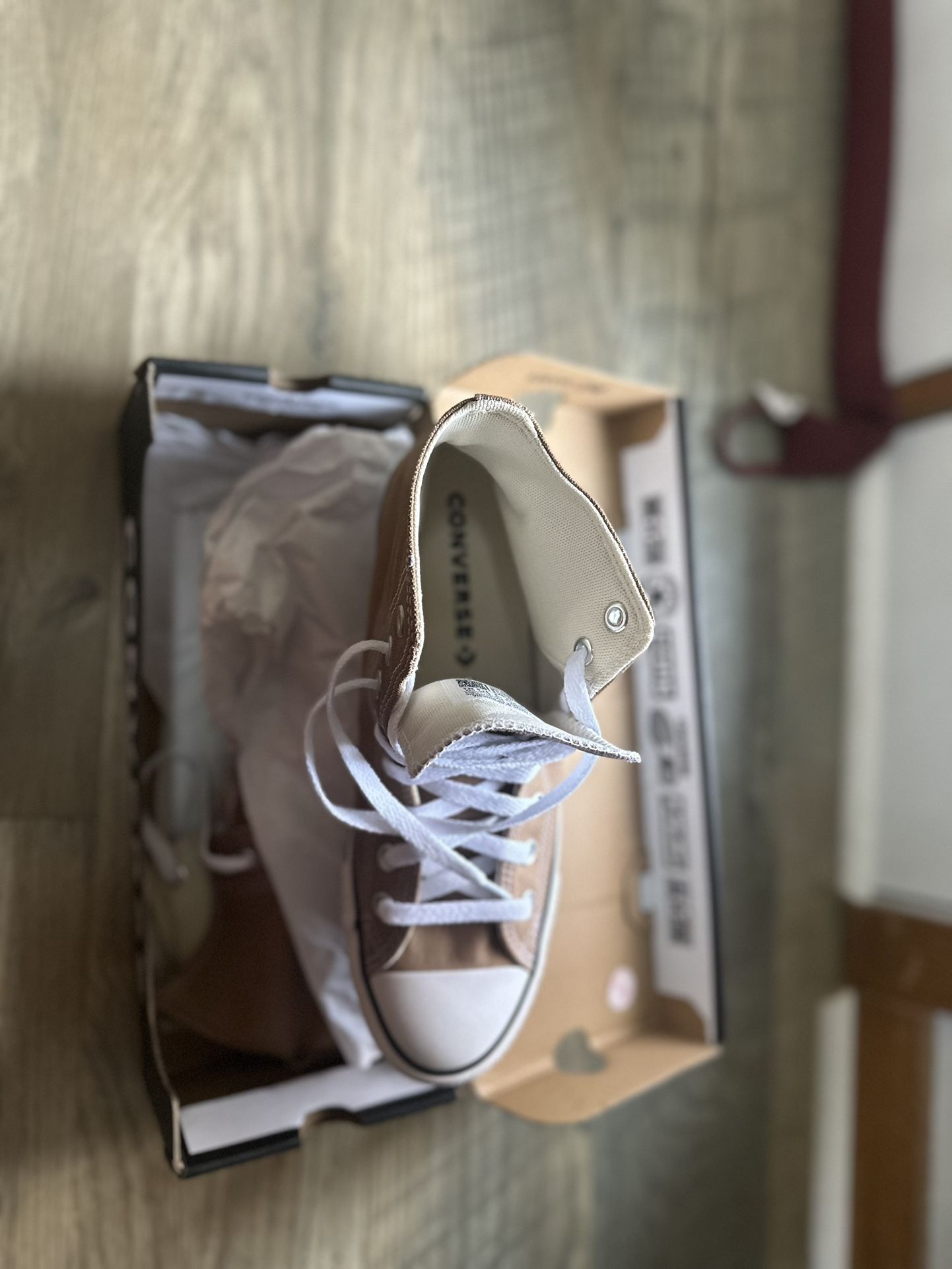 Brand New Chuck’s Men’s 8 Women’s 10