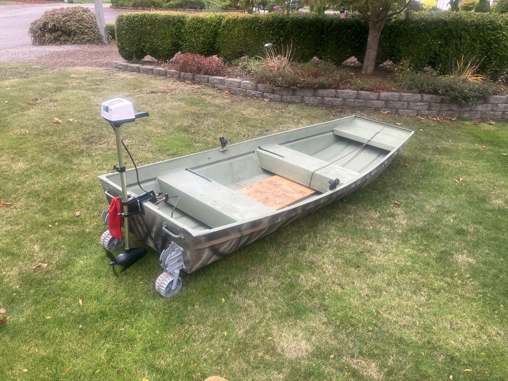 10’ Jon Boat And Motor