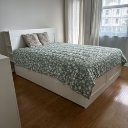 Like New White Queen bed & Dresser