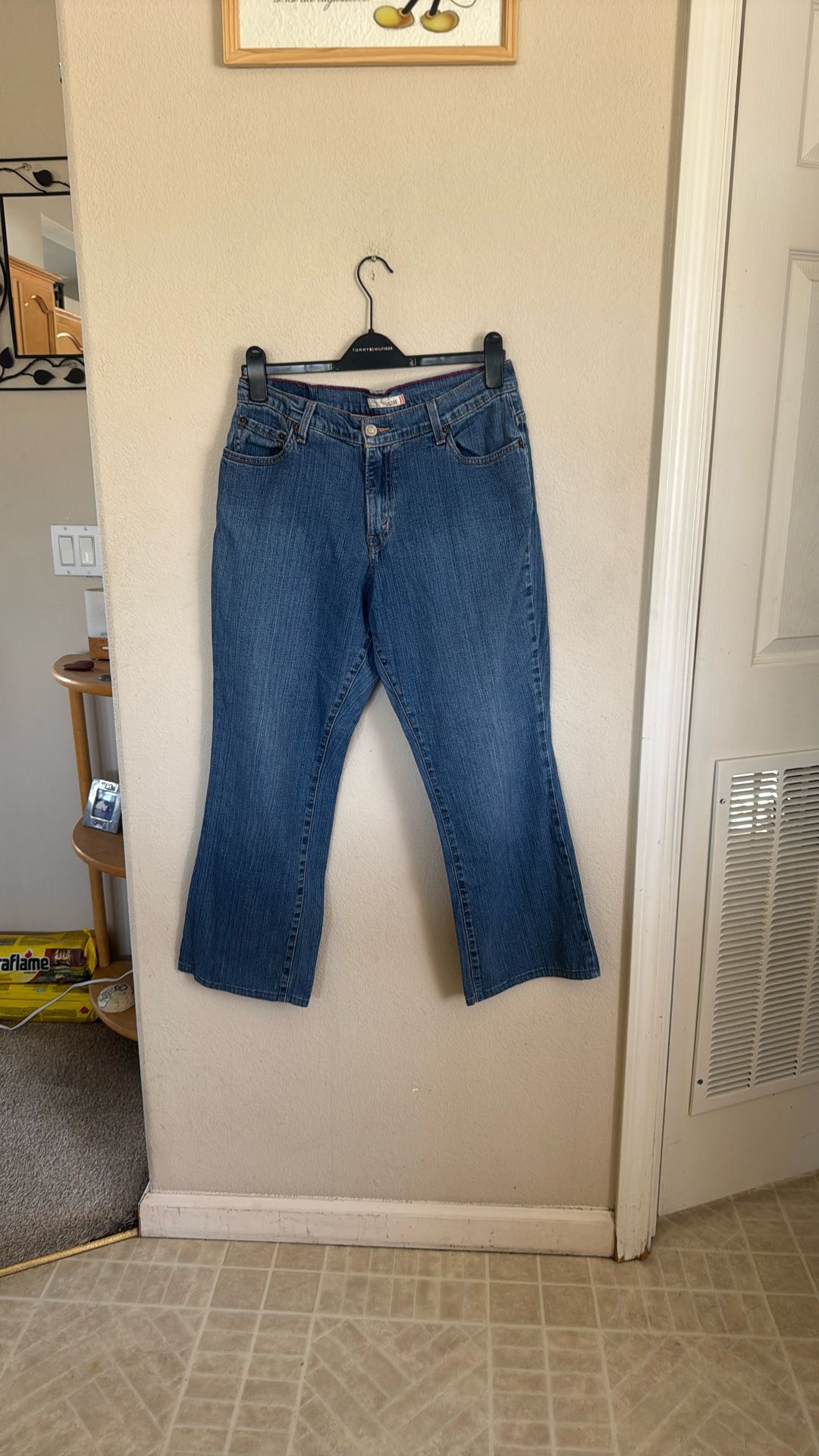 Levi’s Women’s 12 Medium M Relaxed 550 Blue Jean Pants