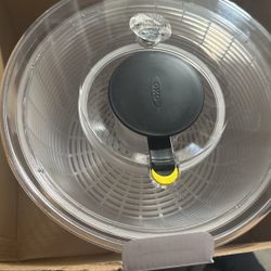 Mezclador de vegetales de OXO Good Grips, L, Blanco #1 más vendido en Centrifugadoras para Ensalada