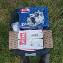 A/C Compressor W/ Brand New Magnetic Clutch & Hardware  Kit