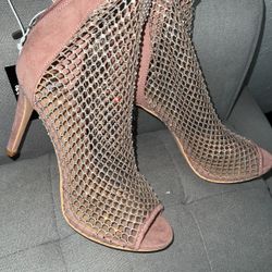 Rose Pink  NEW High heels Size 8